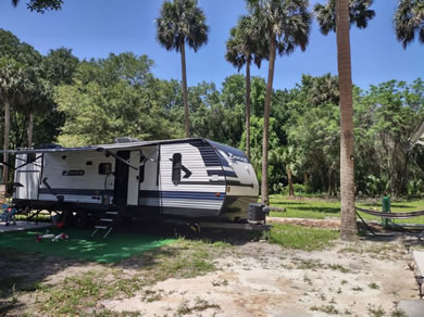 Full Hook Up RV Sites Available - Short Term and Long Term!