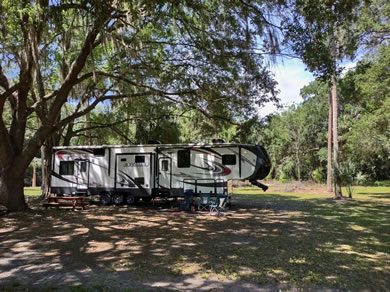 Full Hook Up RV Site At Citra Royal Palm RV Park