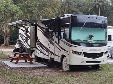 Full Hook Up RV Site At Citra Royal Palm RV Park